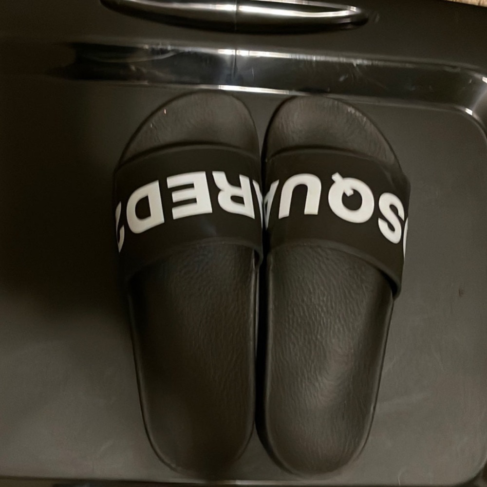 Authentic men’s Dsquared pool slides